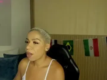 Chaturbate Watch Live Sex Cams of summer_night_