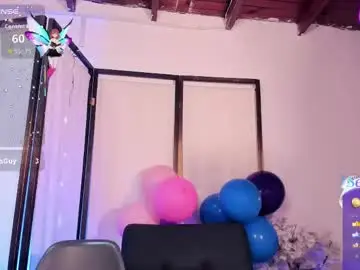 Chaturbate Watch Live Sex Cams of emmaray3