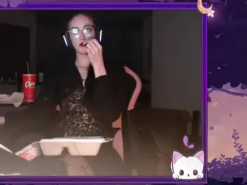 Chaturbate Live Sex Cam of madamebubs