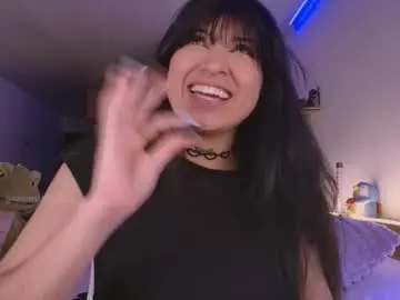 Chaturbate Watch Live Sex Cams of gummysaurus