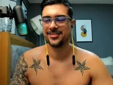 Chaturbate Best live sex cam show of adam_clarke