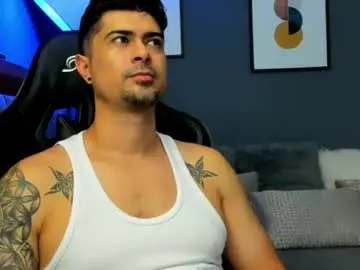 Chaturbate Free Porn Cam of adam_clarke