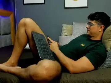 Chaturbate Nude Webcam of adam_clarke