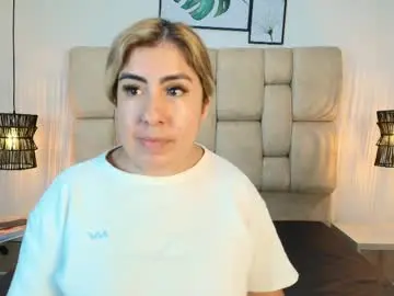 Chaturbate Live Sex Cam of sarablonde_t