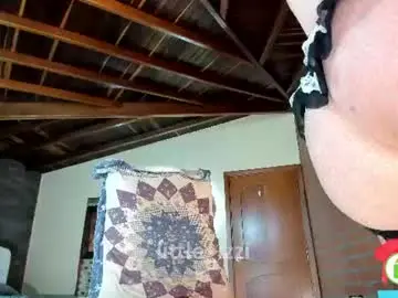 Chaturbate Sex Chat of little_izzi