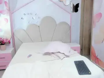 Chaturbate Best live sex cam show of millieskinny18