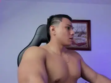 Chaturbate Best live sex cam show of roy__constance