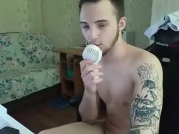 Chaturbate Free Porn Cam of golden_boyyy21