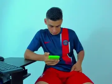 Chaturbate Nude Webcam of max_wild01