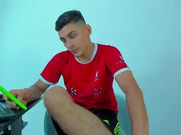 Chaturbate Best live sex cam show of max_wild01