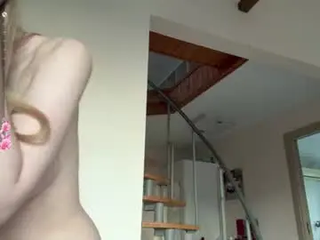 Chaturbate Watch Live Sex Cams of chloe_show