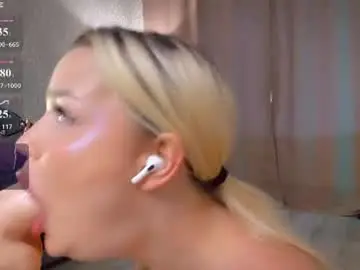 Chaturbate Free Live Porn of nerdy_freyua