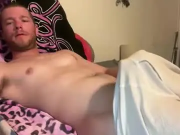 Chaturbate Free Live Porn of tommygunzsolo