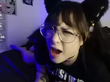 Chaturbate Free Porn Cam of midnightkitten_