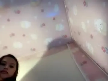 Chaturbate Live Sex Cam of softtemptation_kris