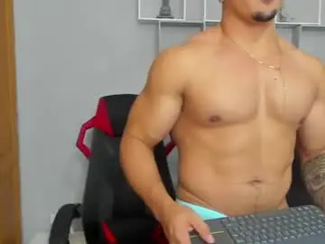 Chaturbate Free Porn Cam of tyler_hank1