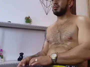 Chaturbate Live Sex Cam of kyro_blaze