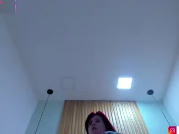 Chaturbate Live Sex Cam of scarlett_grey_1