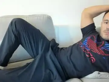 Chaturbate Best live sex cam show of roberto4ever