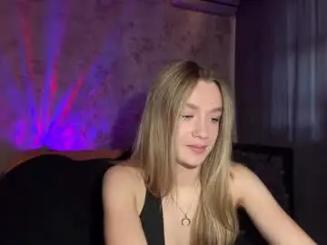 Chaturbate Watch Live Sex Cams of lovia_