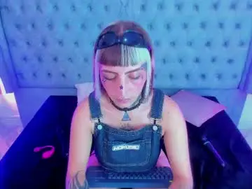 Chaturbate Live Sex Cam of gyal_smith