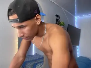 Chaturbate Live Sex of soft_attraction2