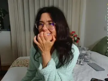 Chaturbate Live Sex of adelina_shine