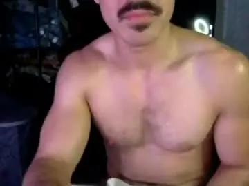 Chaturbate Sex Cam of luvrboy77