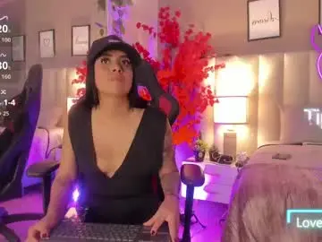 Chaturbate Best live sex cam show of kiara_kismet9
