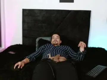 Chaturbate Adult Video Chat of ian_davis