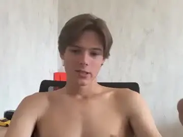 Chaturbate Live Porn of timytwinkboy
