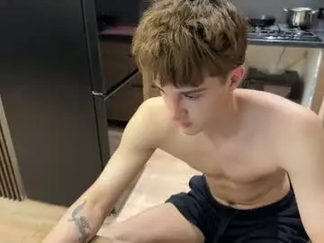Chaturbate Live Sex Cam of panda_b0y