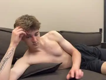 Chaturbate Live Sex Cam of panda_b0y