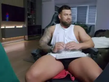 Chaturbate Live Sex Cam of enrikoblue