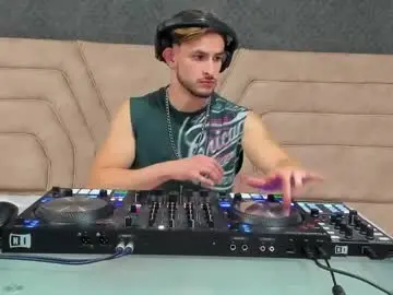 Chaturbate Watch Live Sex Cams of axel_porn_