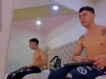 Chaturbate Free Porn Cam of diamondss_1