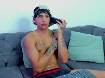 Chaturbate Live Sex Cam of kroywave