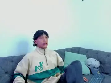 Chaturbate Watch Live Sex Cams of kroywave