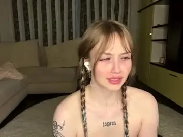 Chaturbate Free Porn Cam of hip_hop_baby