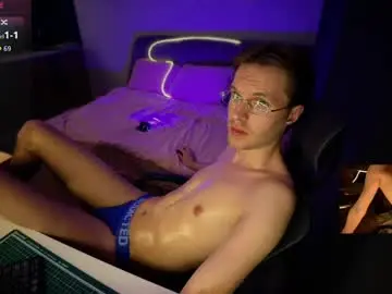 Chaturbate Best live sex cam show of leonnextdoor