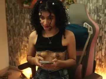 Chaturbate Live Sex Cam of sweetbonii