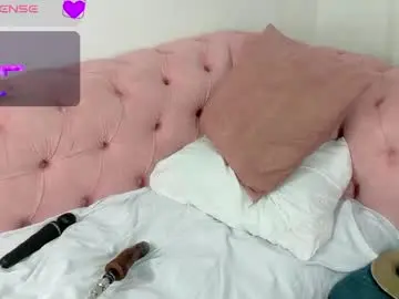 Chaturbate Live Sex Cam of ashley_jonnes_