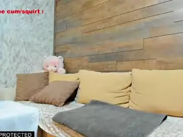 Chaturbate Live Sex Cam of krisi_kiss