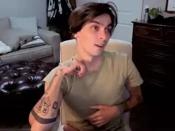 Chaturbate Free Porn Cam of str8whiteboy21