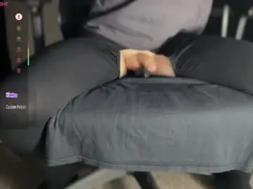 Chaturbate Free Porn Cam of lilbenny05