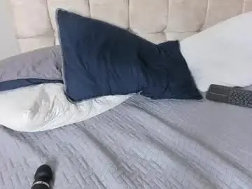 Chaturbate Free Porn Cam of mia_dolls18