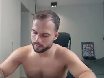 Chaturbate Live Sex Cam of sandro_best