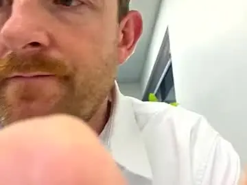 Chaturbate Live Sex Cam of aussie_dadbod6969