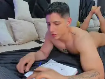 Chaturbate Live Sex Cam of johan_williams_07