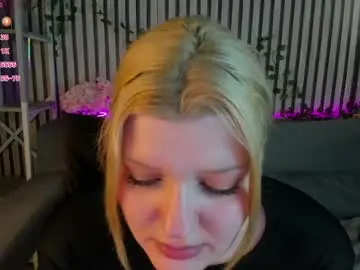 Chaturbate Live Sex Cam of polly__mayer